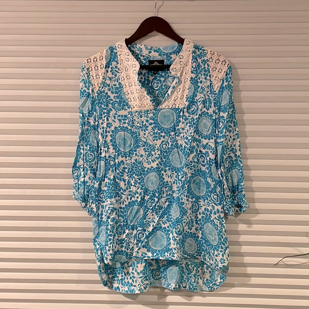 Beautiful 3/4 sleeve top